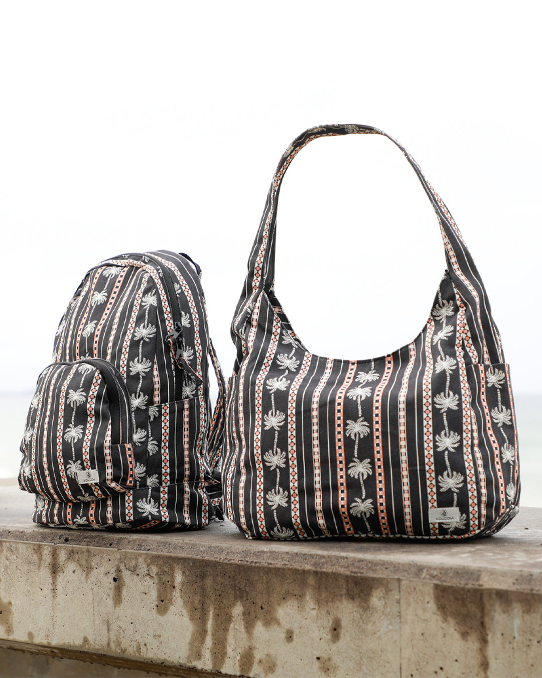 VOLCOM SCHOOLYARD CANVAS TOTE