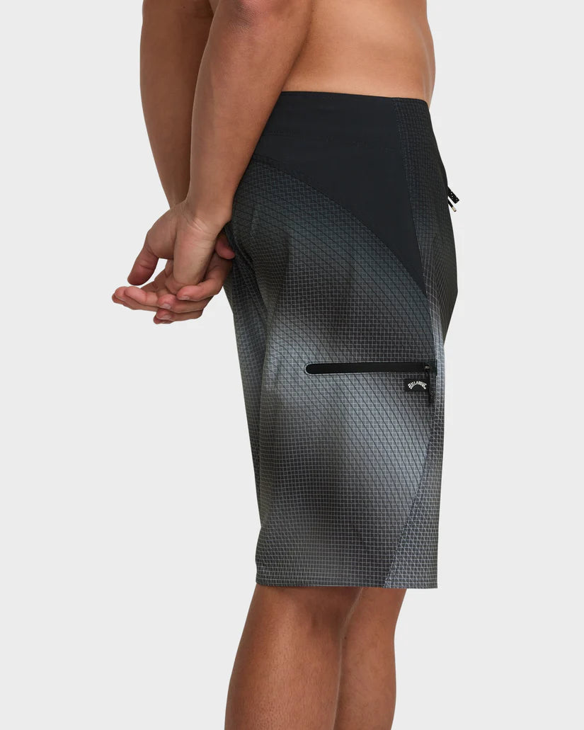 BILLABONG FLUID PRO BOARDSHORTS