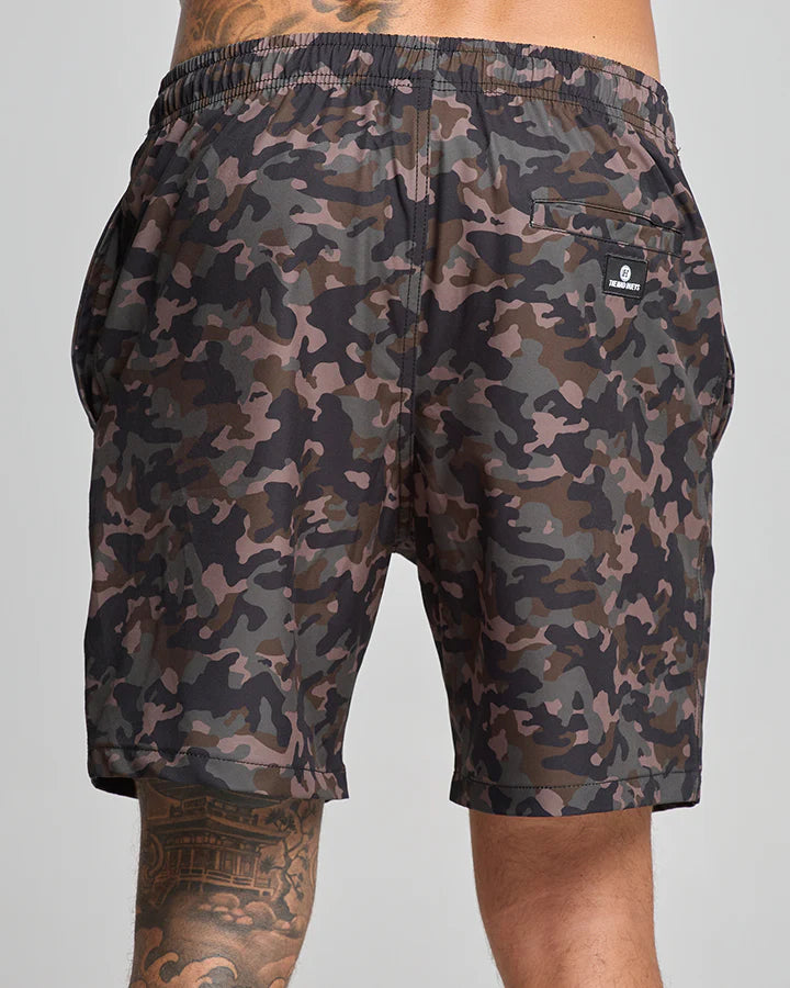 THE MAD HUEYS PISS FIT 18' PERFORMANCE SHORT