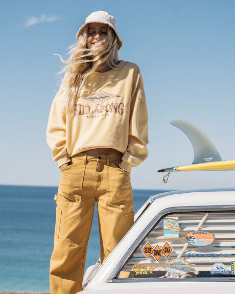 BILLABONG ACROSS WAVES CABO CREW