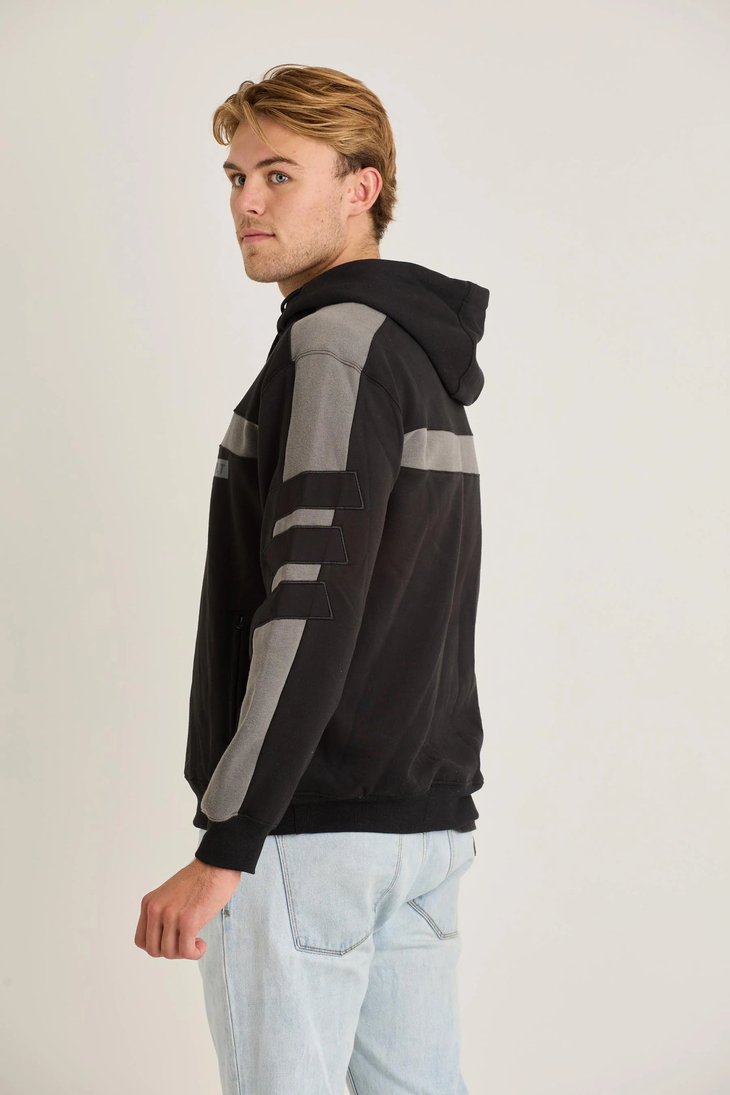 JETPILOT ALIGN 1/4 ZIP PULLOVER