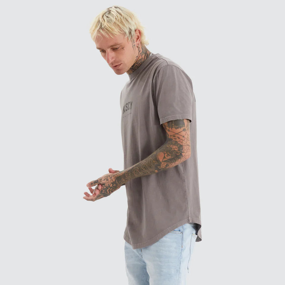 KISS CHACEY PIRTON DUAL CURVED TEE