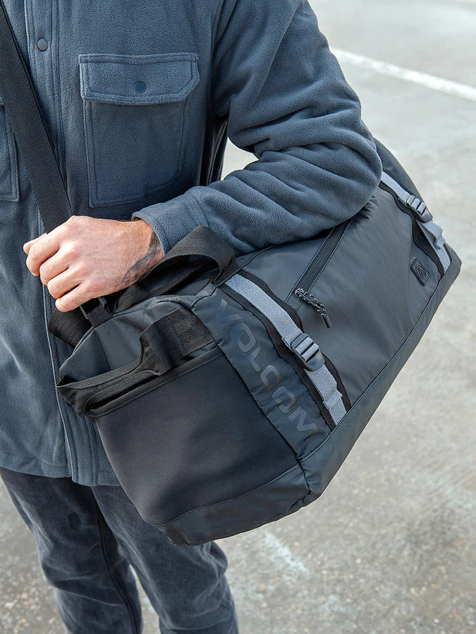 VOLCOM OUTBOUND DUFFEL BAG