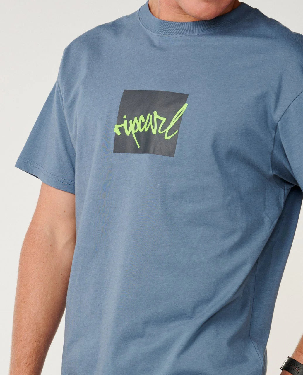 RIPCURL MENS SCRIPT ICON TEE