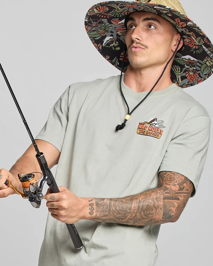 THE MAD HUEYS THE ISLAND CAPTION STRAW HAT