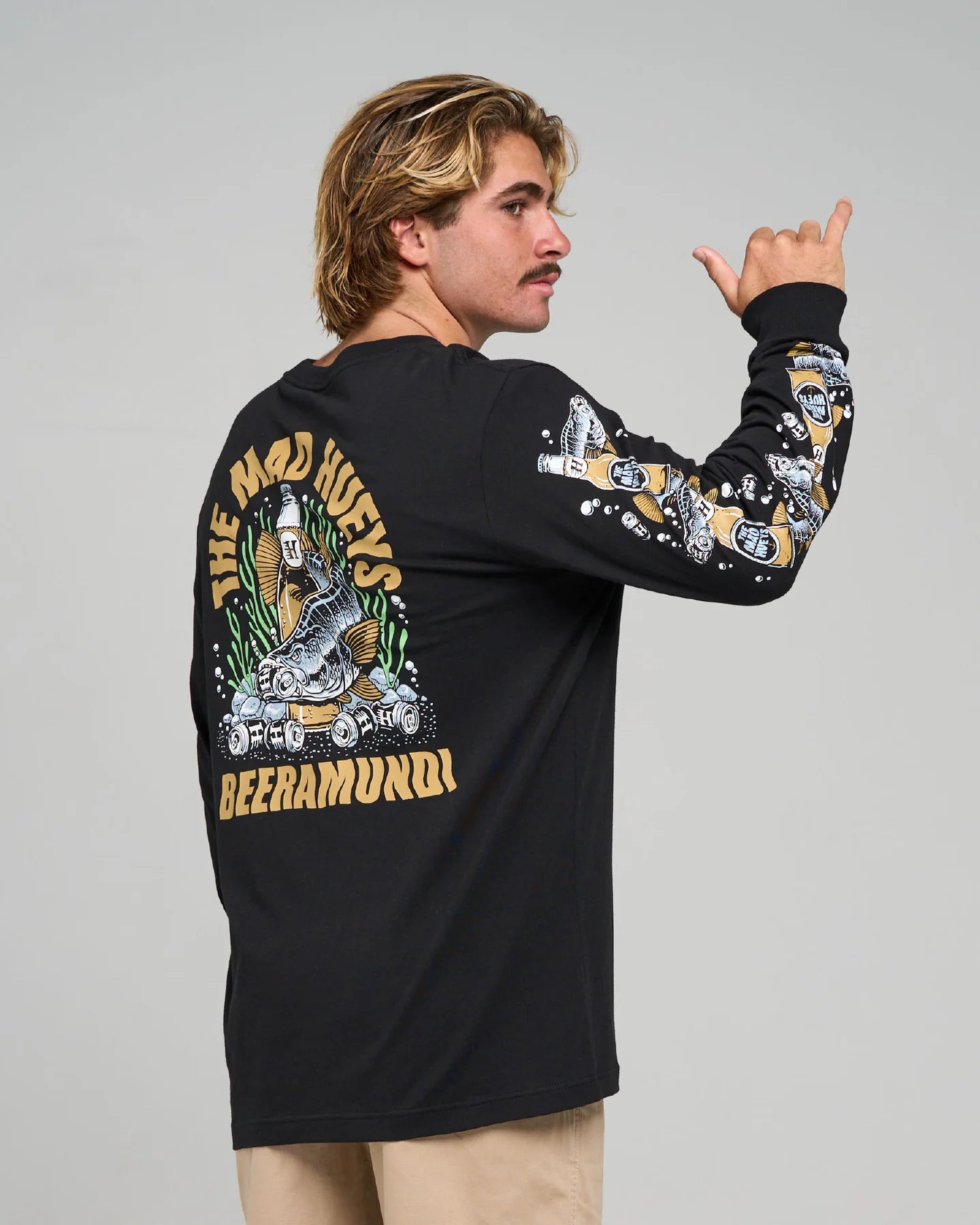 THE MAD HUEYS MENS BEERAMUNDI LS TEE