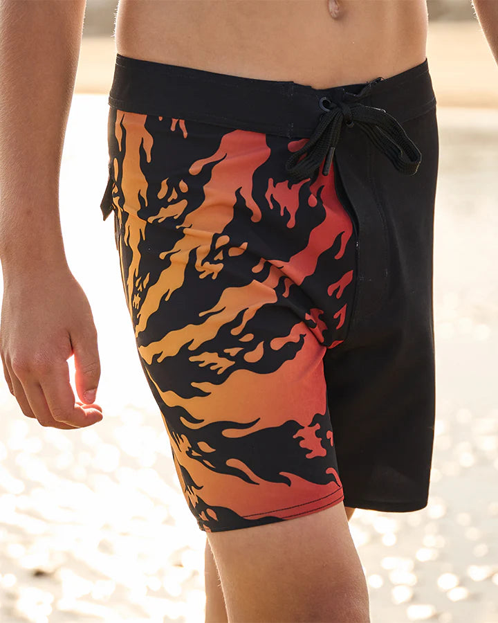 THE MAD HUEYS SKULL SPIRAL YOUTH 17" BOARDSHORTS