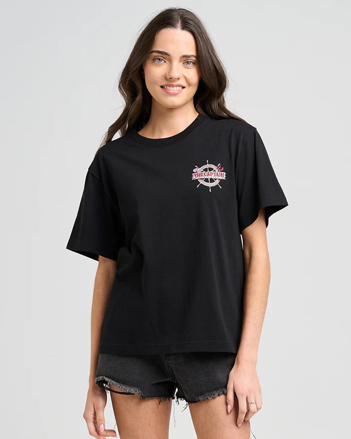 THE MAD HUEYS THE SEA CAPTAIN WOMENS SS TEE