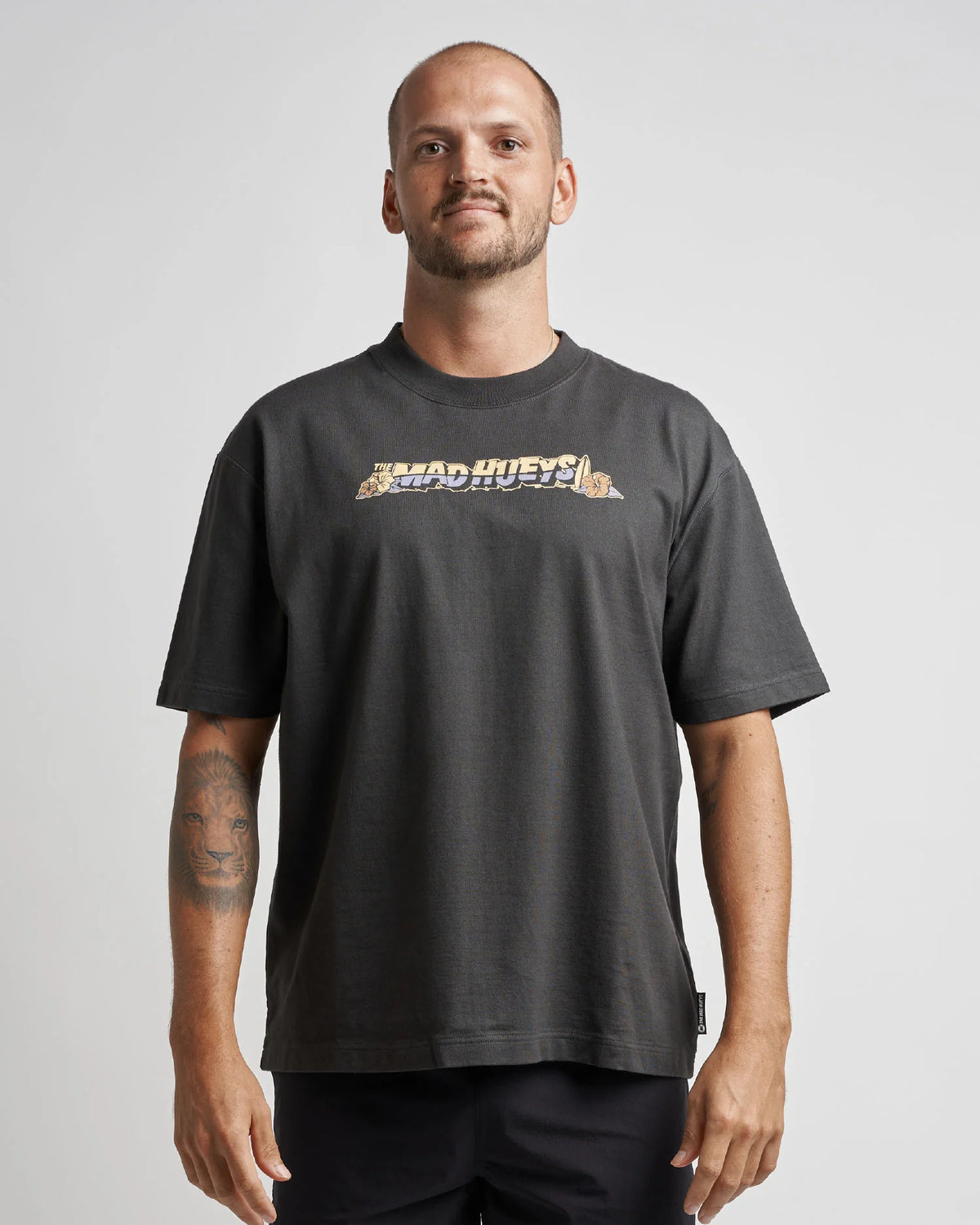 THE MAD HUEYS SURFING HUEYS OVERSIZED SS TEE