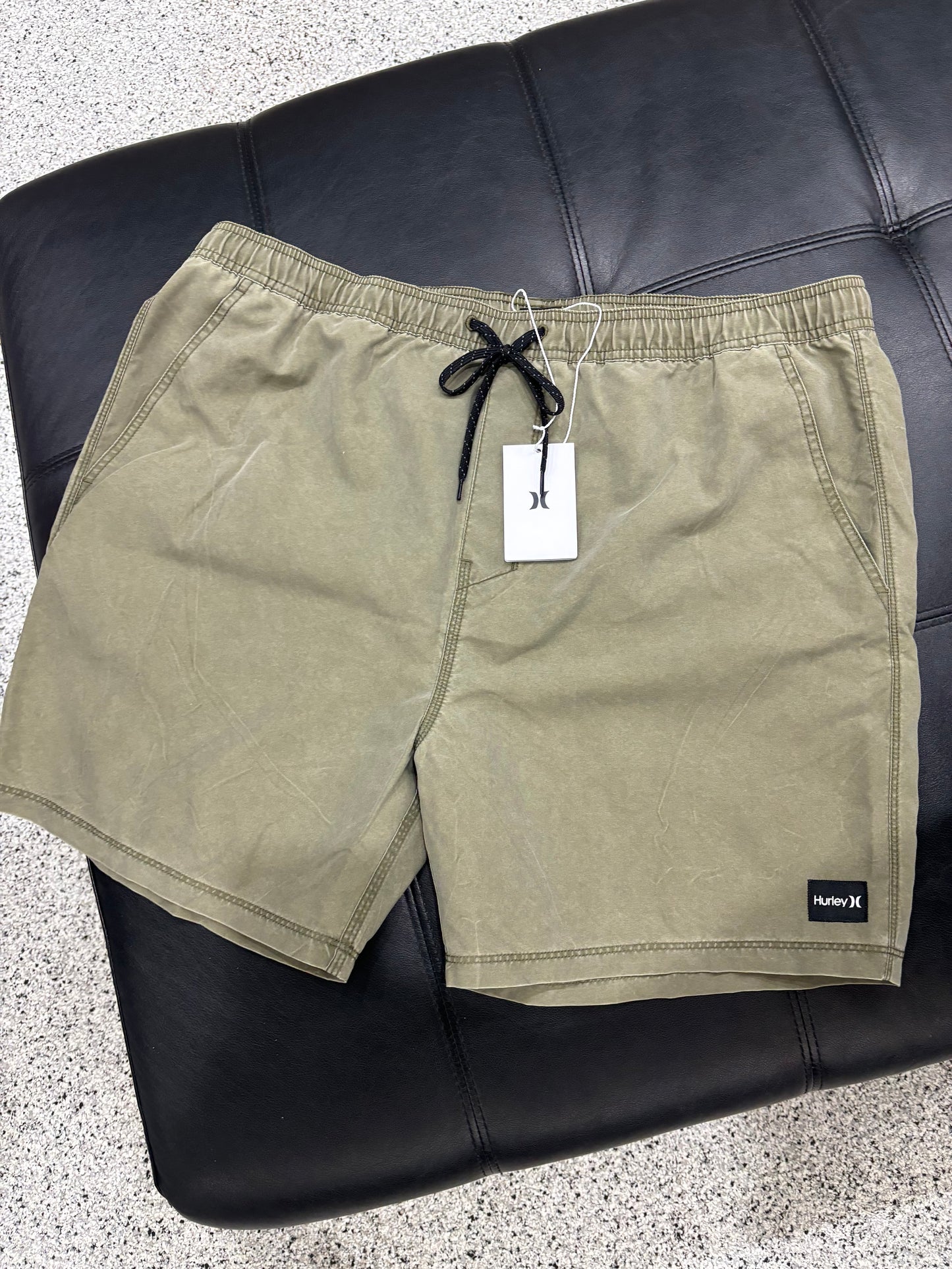 HURLEY BEACH ESSENTIALS BOARDSHORTS