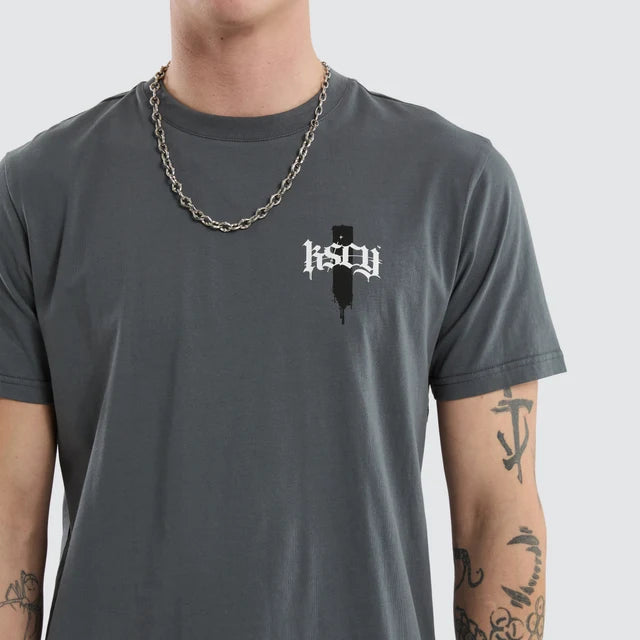 KISS CHACEY VILLAIN DUAL CURVED SS TEE