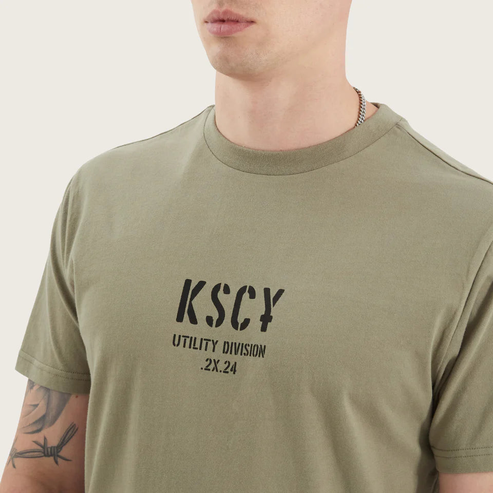 KISS CHACEY AMERY DUAL CURVED TEE