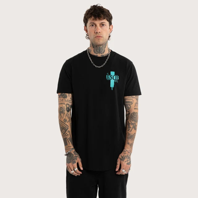 KISS CHACEY CHURCH DUAL CURVED SS TEE