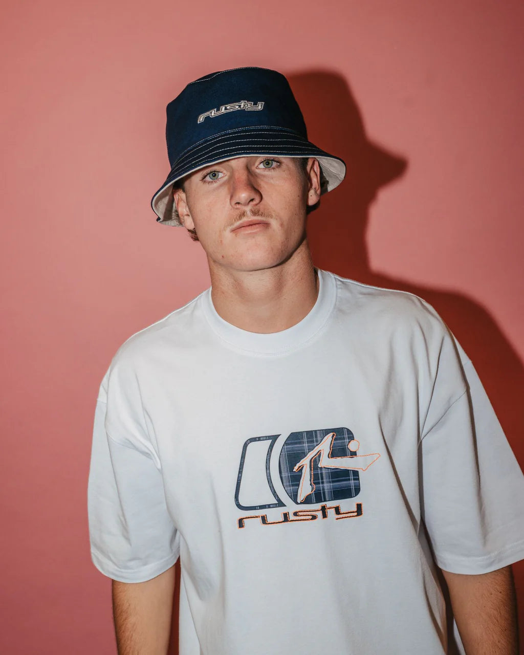 RUSTY ROAD TRIP REVERSIBLE BUCKET HAT