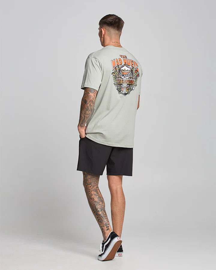 THE MAD HUEYS THE ISLAND CAPTAIN SS TEE