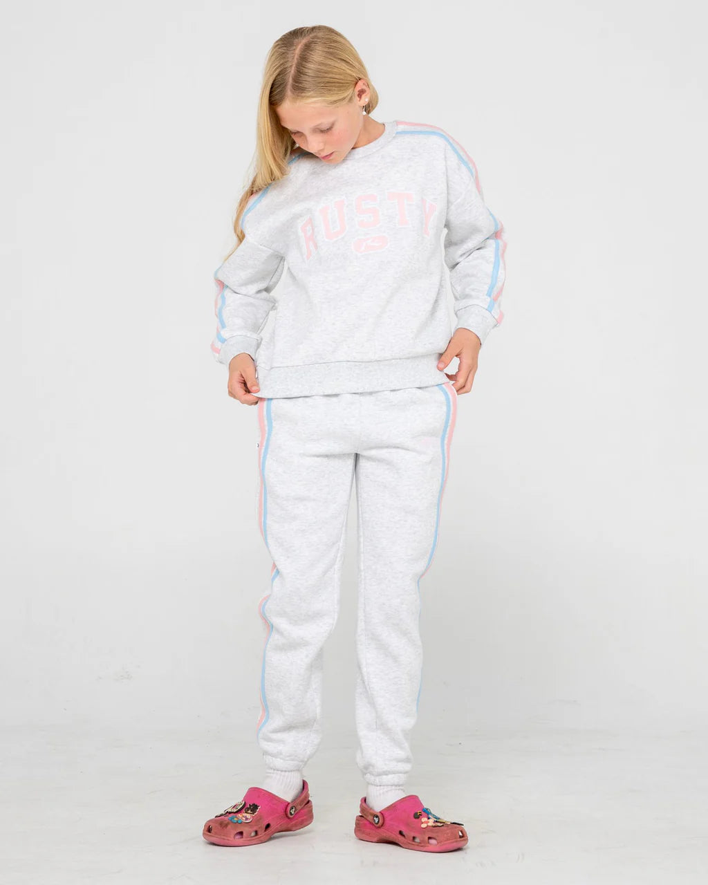 RUSTY GIRLS TEAM VARSITY CREW FLEECE