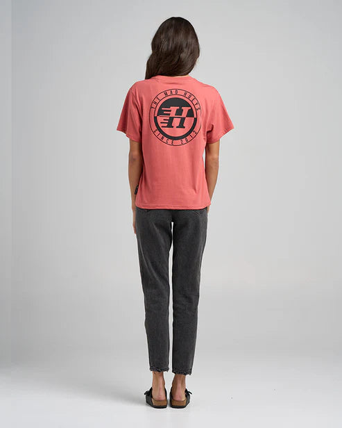 THE MAD HUEYS WOMENS H SERIES SPLIT SS TEE